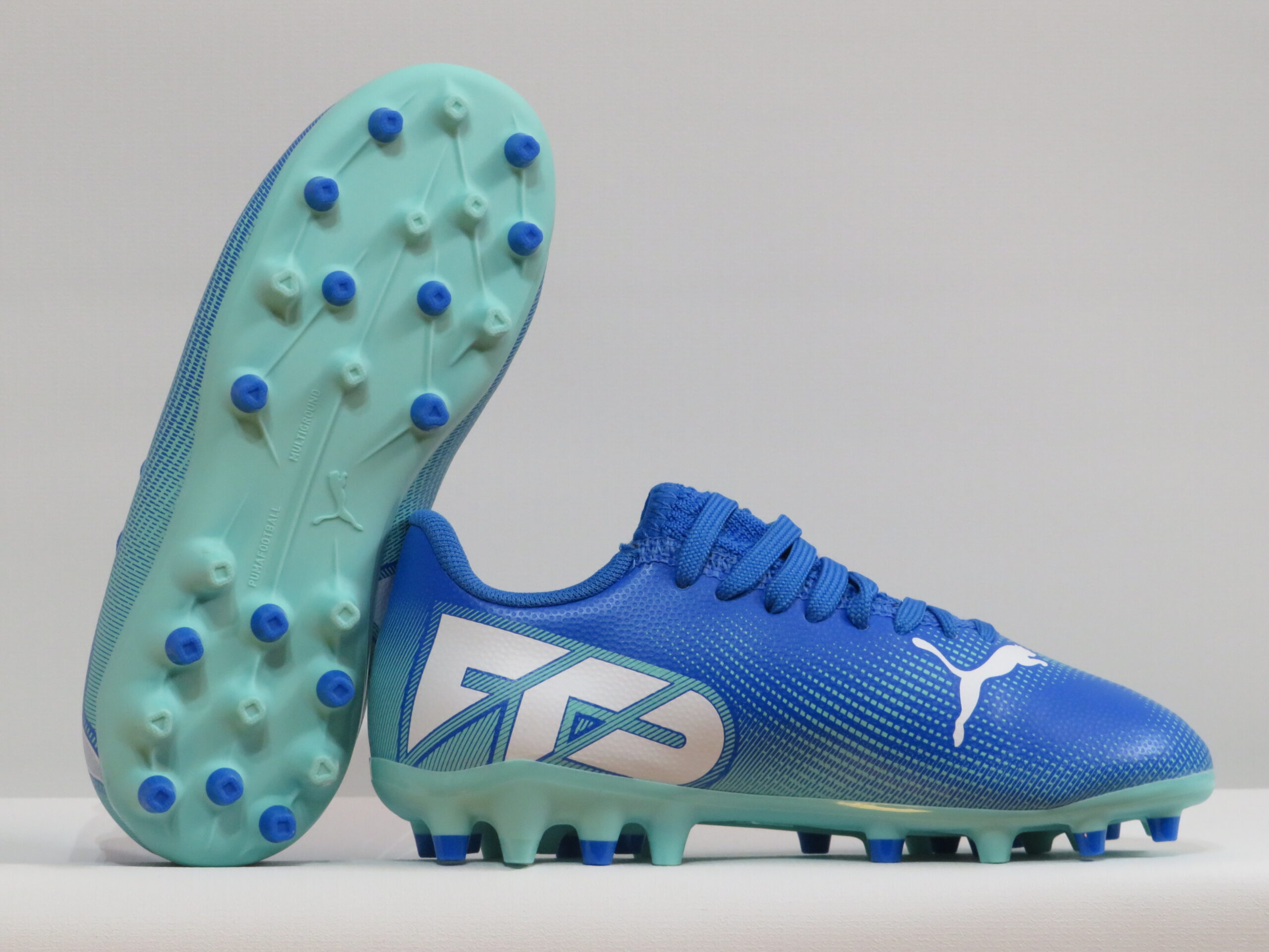 BOTAS DE FUTBOL PUMA FUTURE 7 PLAY MG JR AZUL 4 BOTAS DE FUTBOL PUMA FUTURE 7 PLAY MG JR AZUL - Imagen 4
