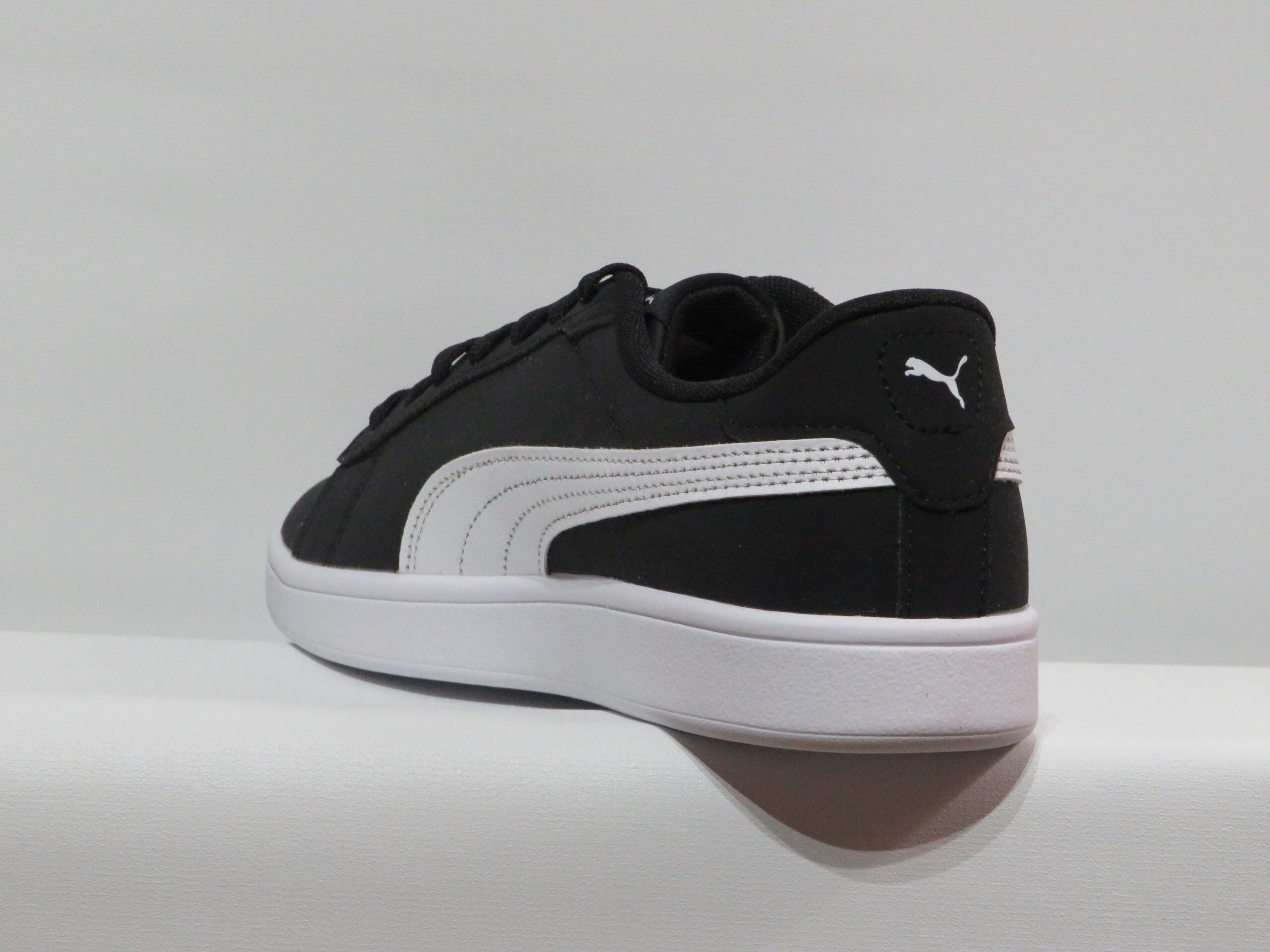 ZAPATILLAS PUMA SMASH 3.0 NEGRO Y BLANCO 3 ZAPATILLAS PUMA SMASH 3.0 NEGRO Y BLANCO - Imagen 3