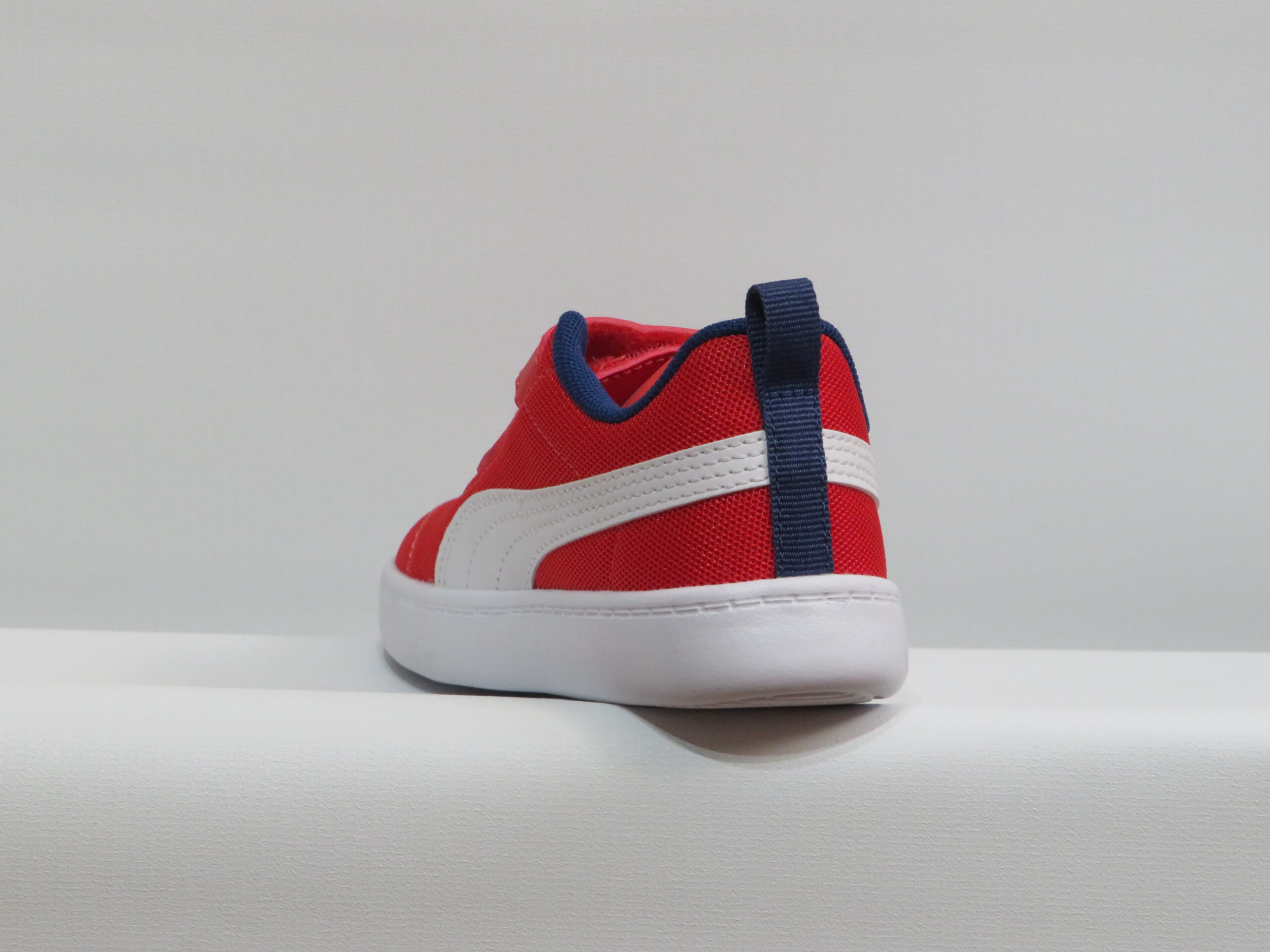 ZAPATILLAS PUMA COURTFLEX V2 MESH INF ROJO Y AZUL 3 ZAPATILLAS PUMA COURTFLEX V2 MESH INF ROJO Y AZUL - Imagen 3