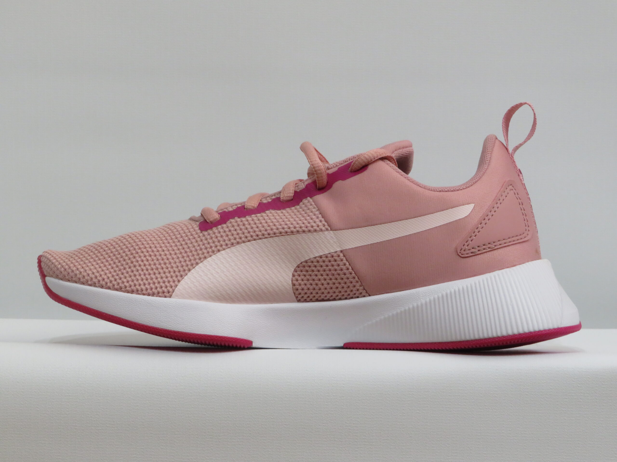 ZAPATILLAS PUMA FLYER RUNNER ROSA 2 ZAPATILLAS PUMA FLYER RUNNER ROSA - Imagen 2