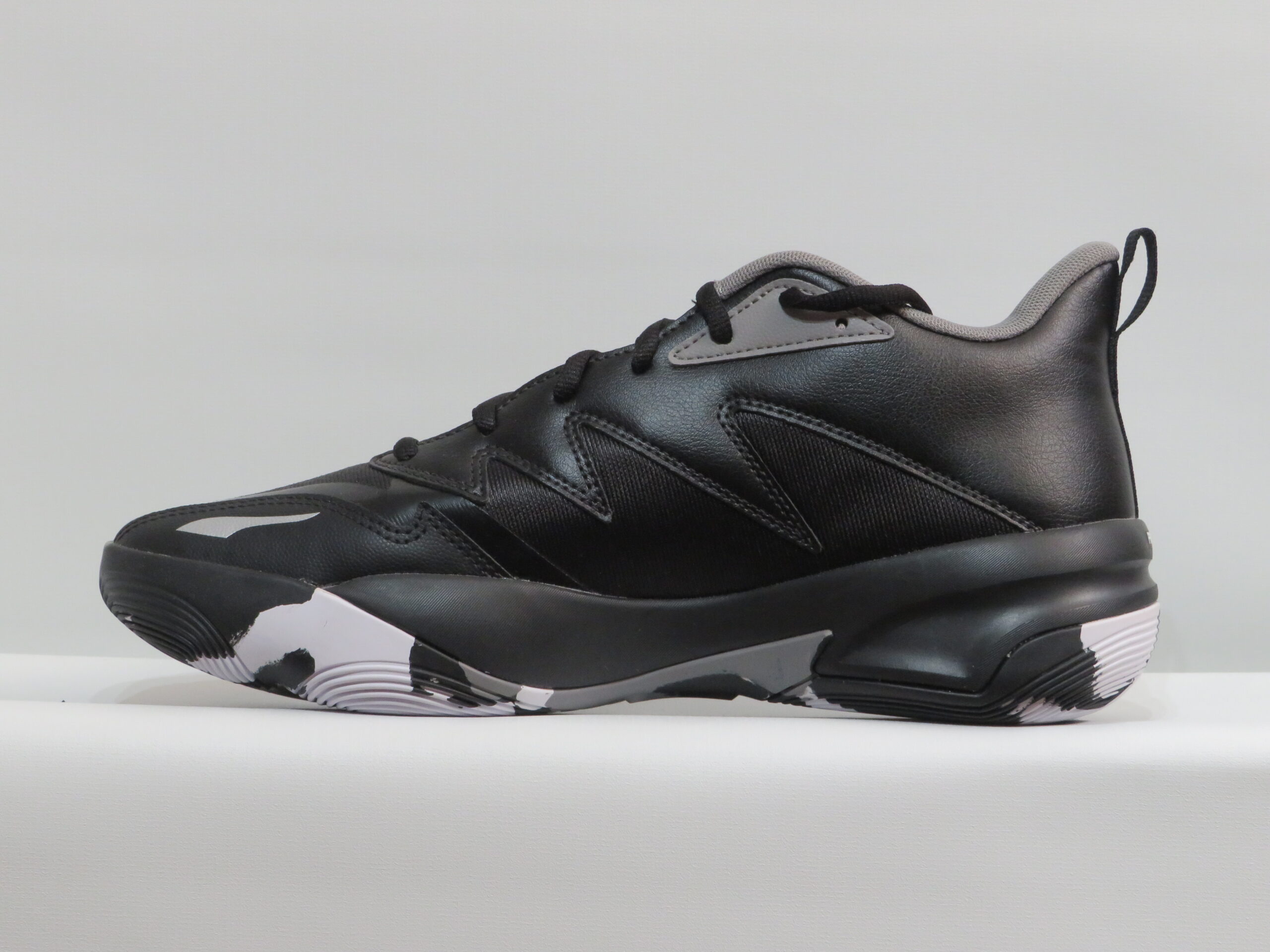 ZAPATILLAS DE BALONCESTO PUMA GENETICS UNISEX NEGRO 2 ZAPATILLAS DE BALONCESTO PUMA GENETICS UNISEX NEGRO - Imagen 2