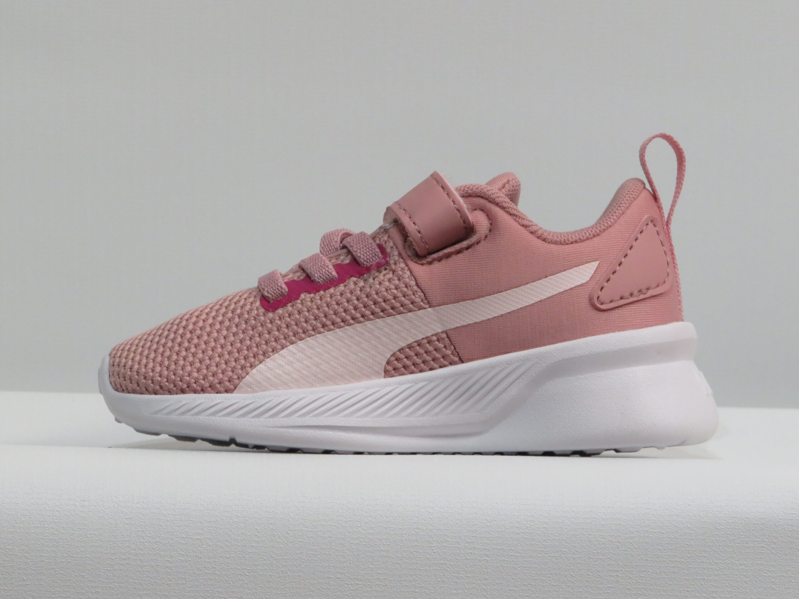 ZAPATILLAS PUMA FLYER RUNNER INF ROSA Y MORADO 2 ZAPATILLAS PUMA FLYER RUNNER INF ROSA Y MORADO - Imagen 2