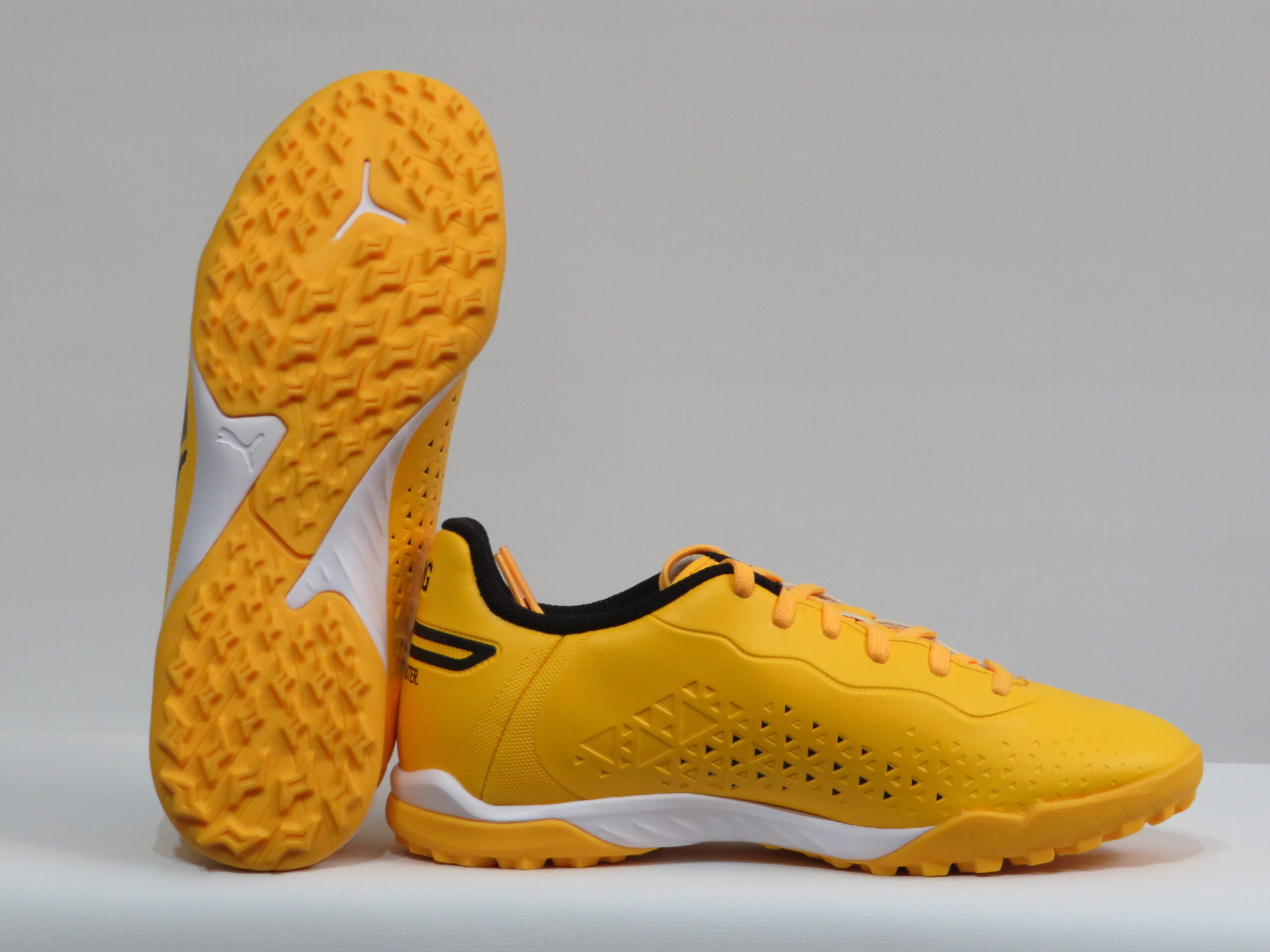 BOTAS DE FUTBOL PUMA KING MATCH TT + MID JR NARANJA 4 BOTAS DE FUTBOL PUMA KING MATCH TT + MID JR NARANJA - Imagen 4