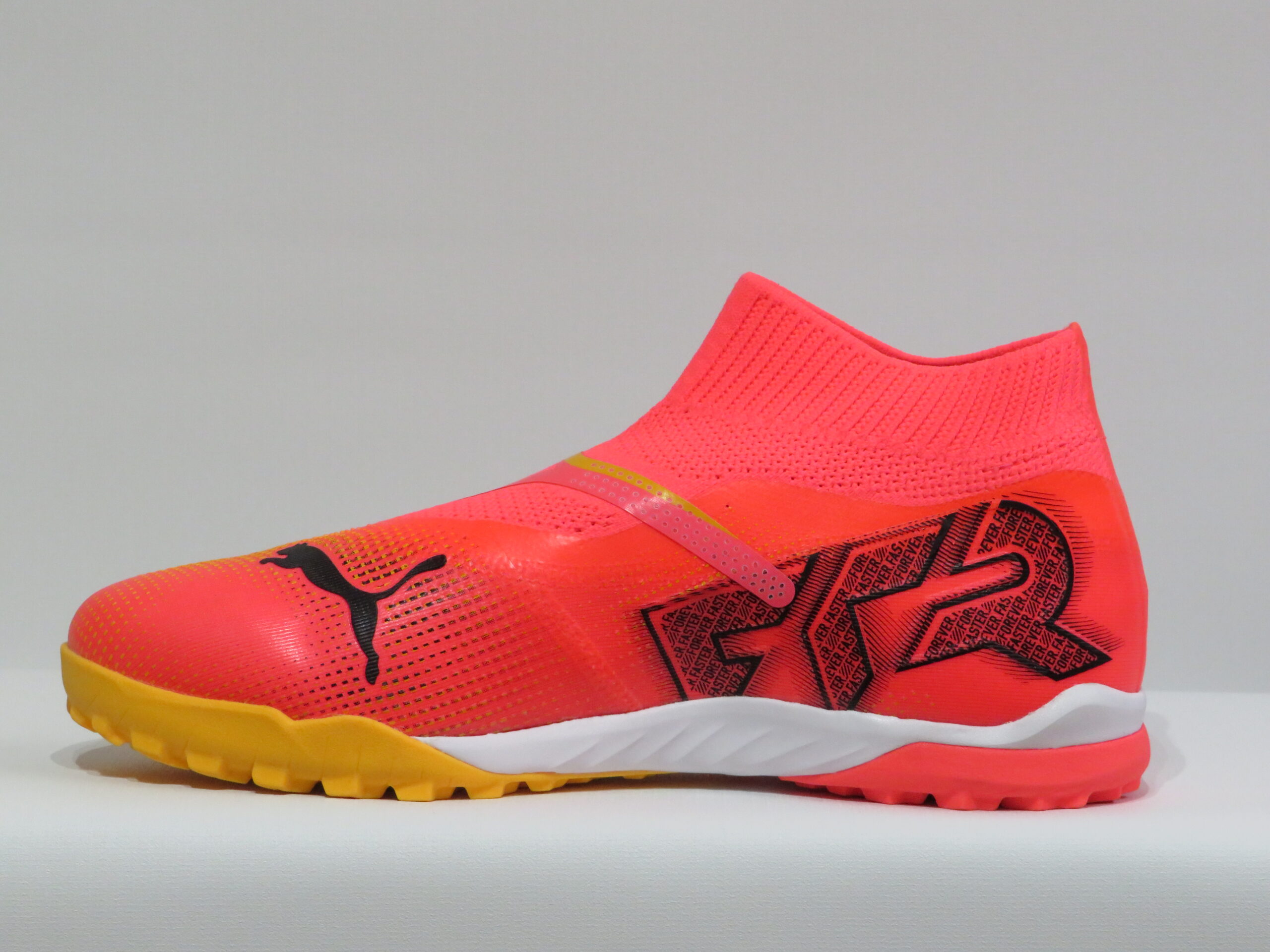BOTAS DE FUTBOL PUMA FUTURE 7 MATCH + LL TT MENS ROSA 2 BOTAS DE FUTBOL PUMA FUTURE 7 MATCH + LL TT MENS ROSA - Imagen 2